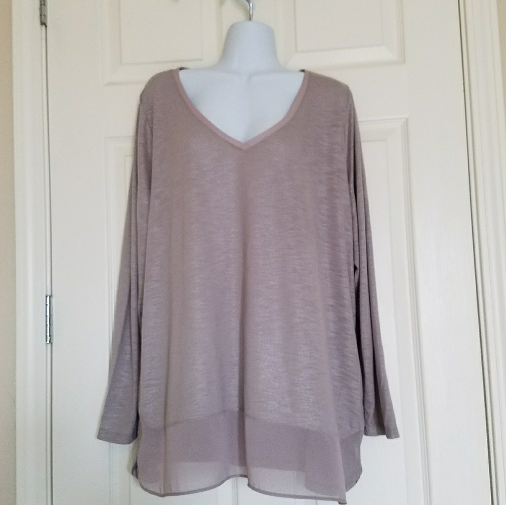 Lane Bryant light weight Top size 18/20